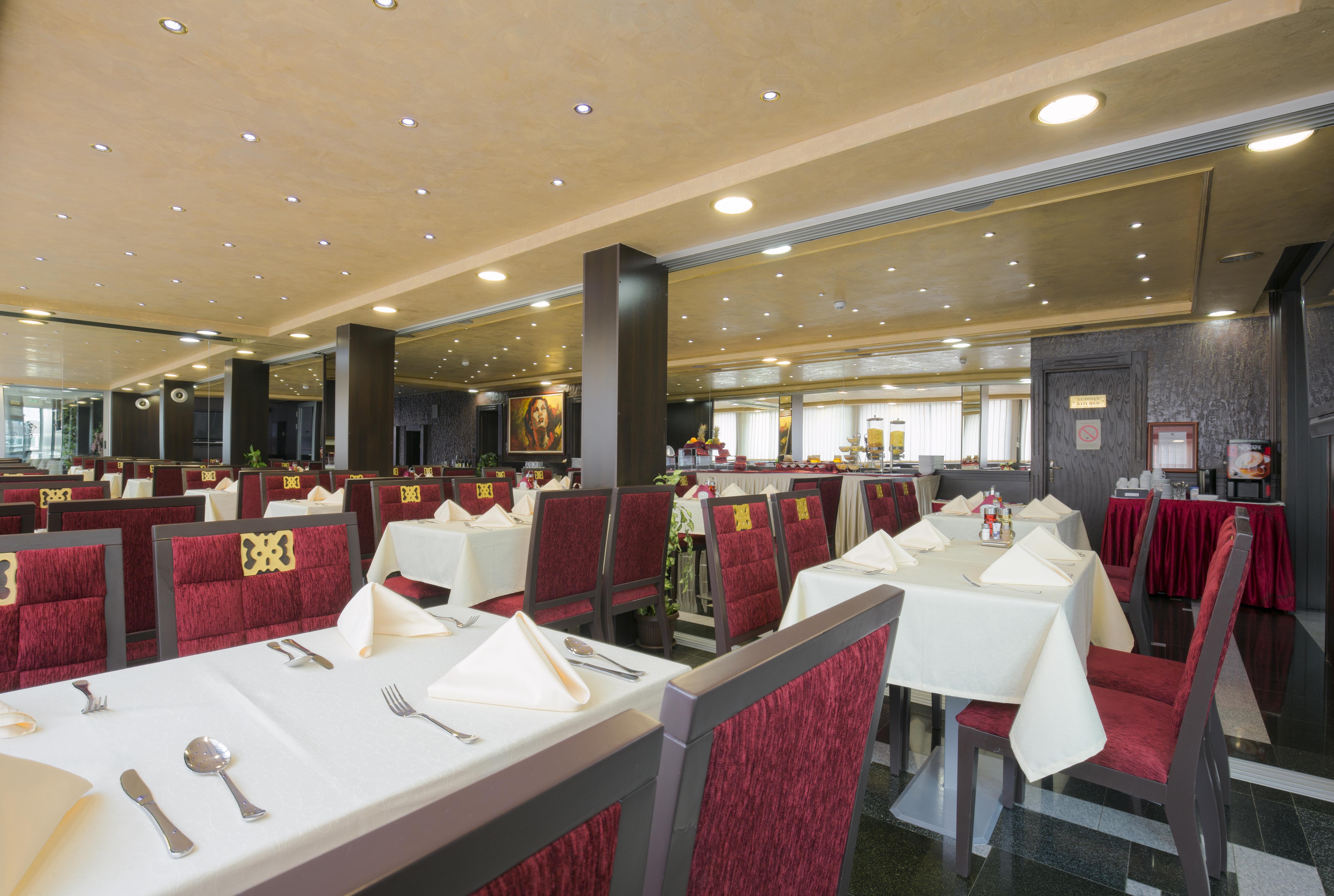 Prezident Hotel Novi Sad Exterior foto The restaurant