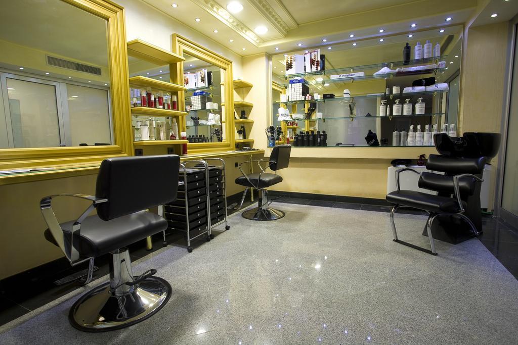 Prezident Hotel Novi Sad Exterior foto A hair salon in Hong Kong